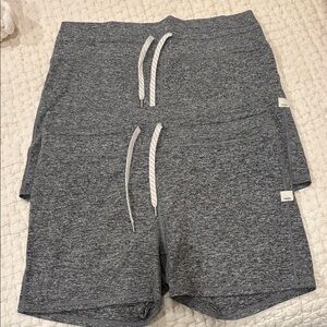 Vuori Gray Drawstring atheltu Shorts